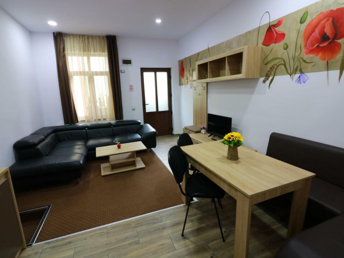 Flowers House Σίμπιου Εξωτερικό φωτογραφία