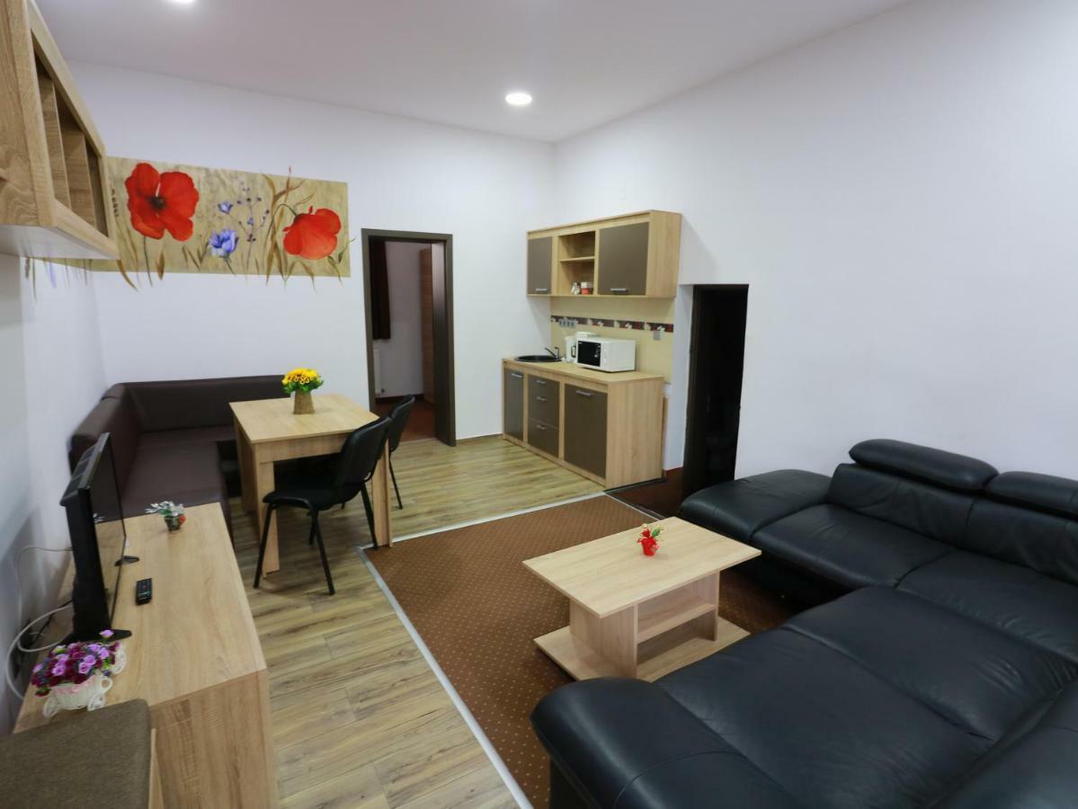 Flowers House Σίμπιου Εξωτερικό φωτογραφία