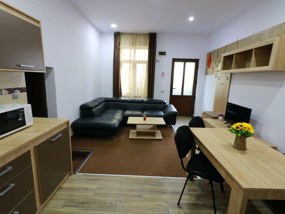 Flowers House Σίμπιου Εξωτερικό φωτογραφία